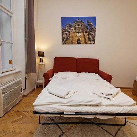 Peter'S Tower Apartments Praag Buitenkant foto
