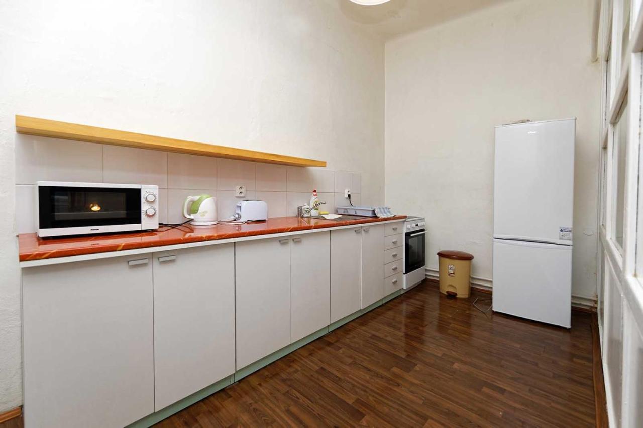 Peter'S Tower Apartments Praag Buitenkant foto