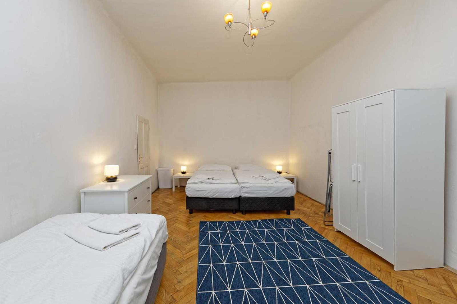 Peter'S Tower Apartments Praag Buitenkant foto