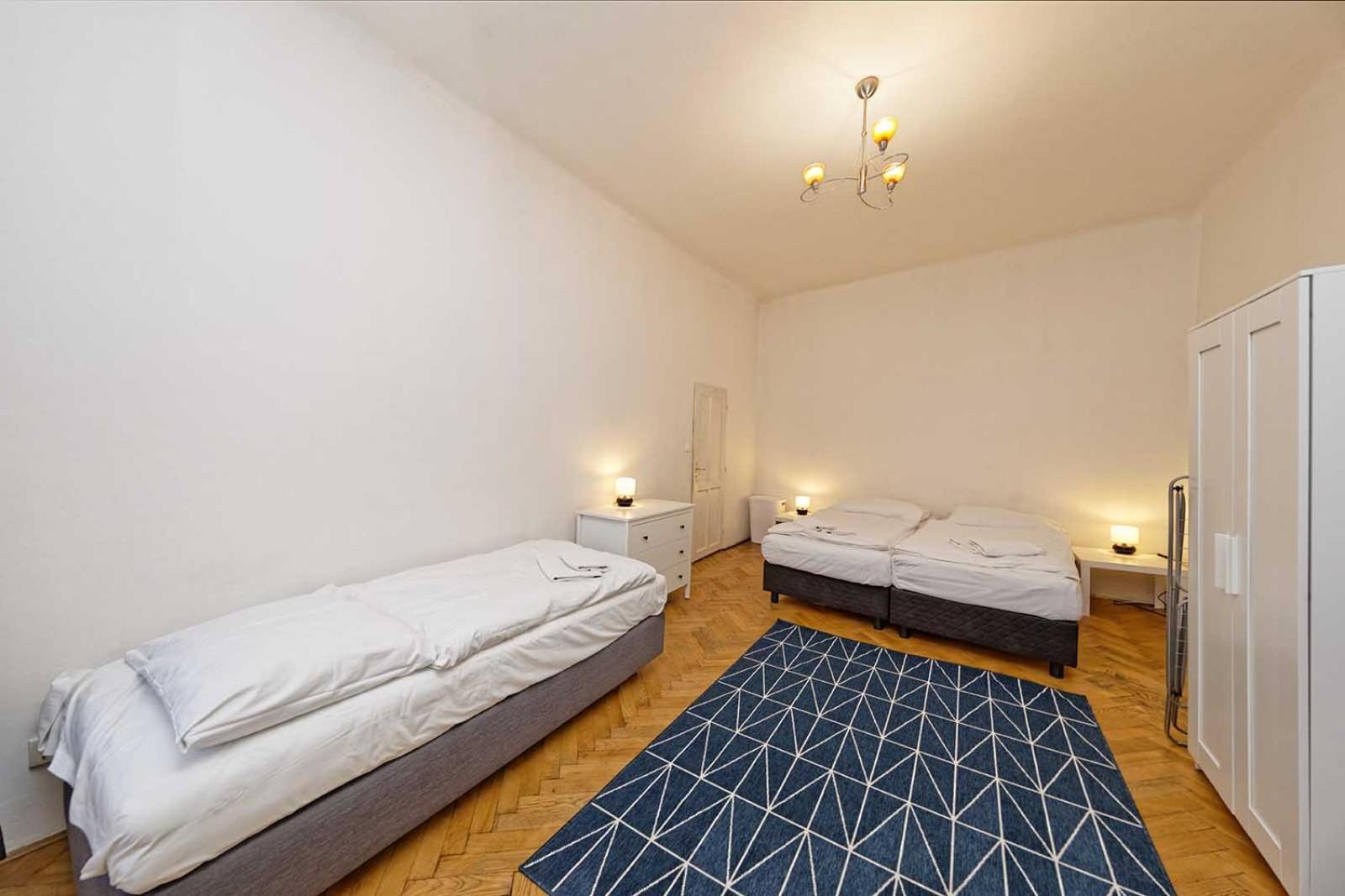 Peter'S Tower Apartments Praag Buitenkant foto
